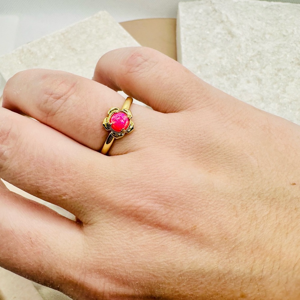 NEW! Kendra Scott Hot Pink Kyocera Opal Susie Gold Band Ring - Picture 11 of 16